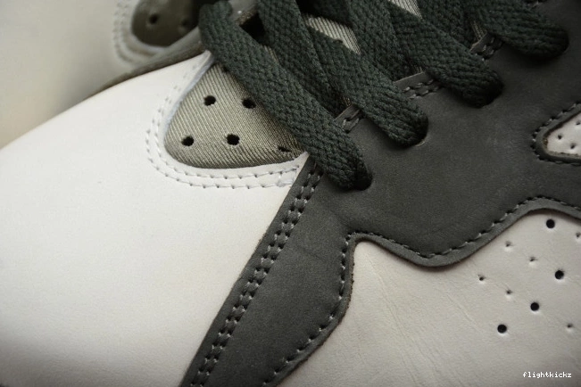 AT3375-100 Icicle x Jordan Patta 7 Air 0925